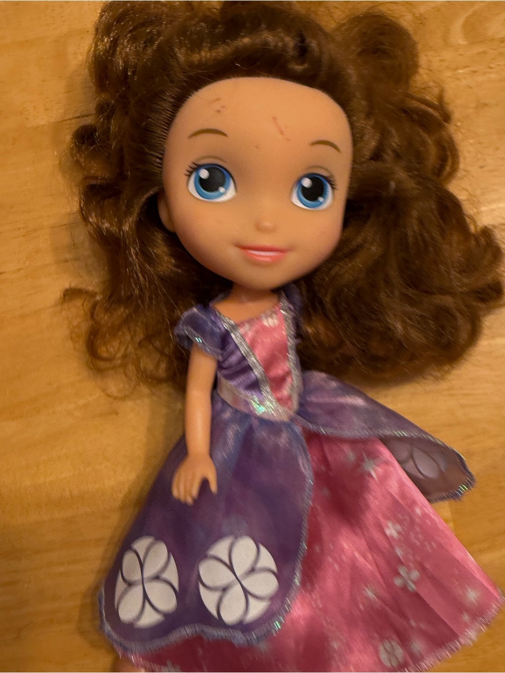 Disney Junior Sofia the First Royal Sofia Doll (approx. 10.5 to 11 inches tall)